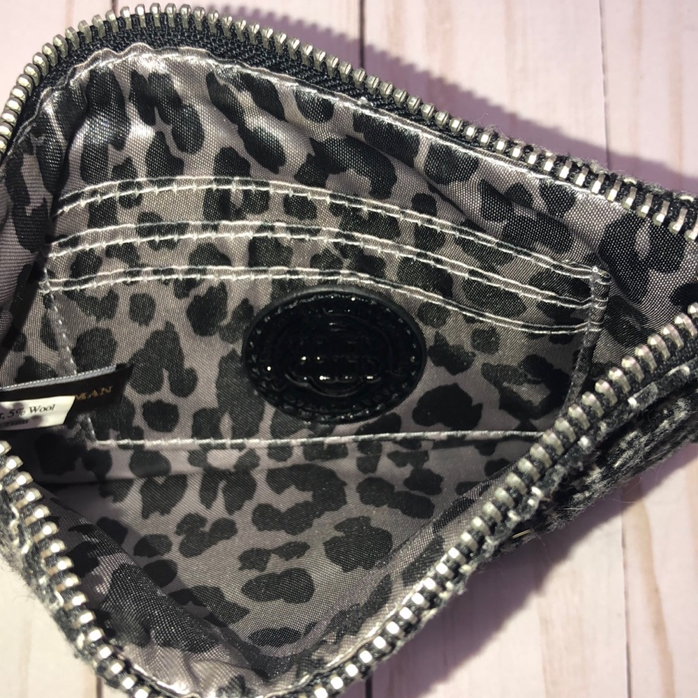 Chic wristlet - Picture 5 of 5
